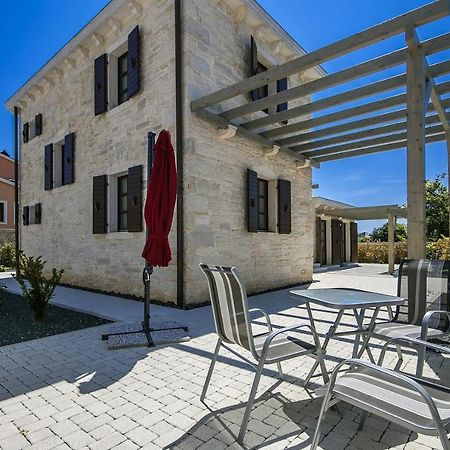 Stone Villa Zahara Ližnjan エクステリア 写真